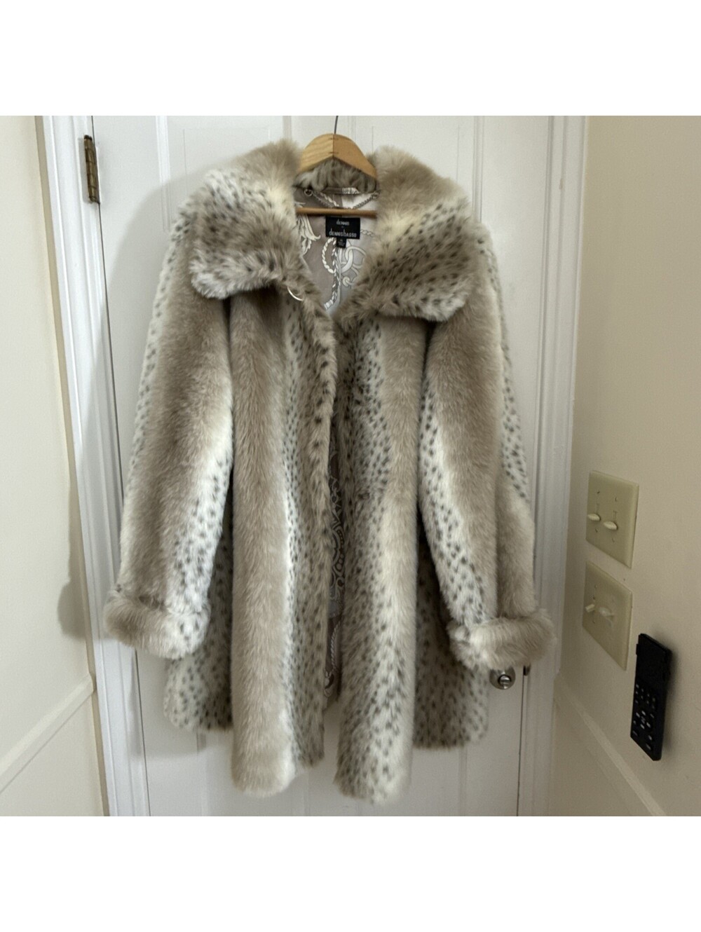 Dennis Basso Women’s XL Faux Fur Coat – Spotted Lynx/Leopard Style